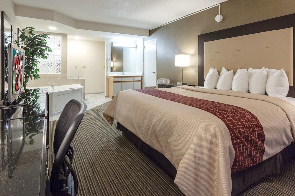 Red Roof Inn & Suites Dekalb Exteriér fotografie