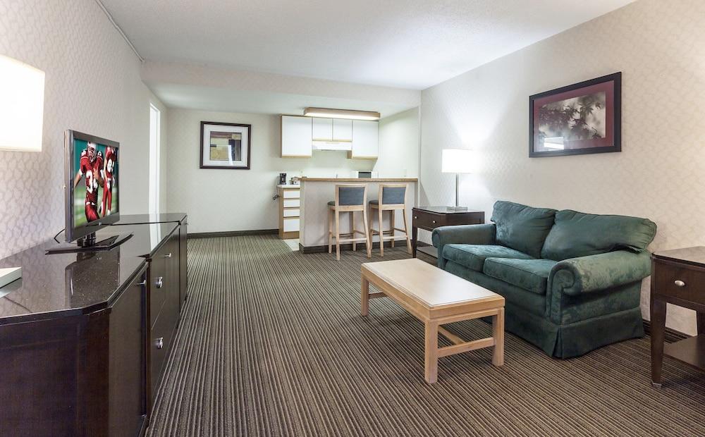 Red Roof Inn & Suites Dekalb Exteriér fotografie