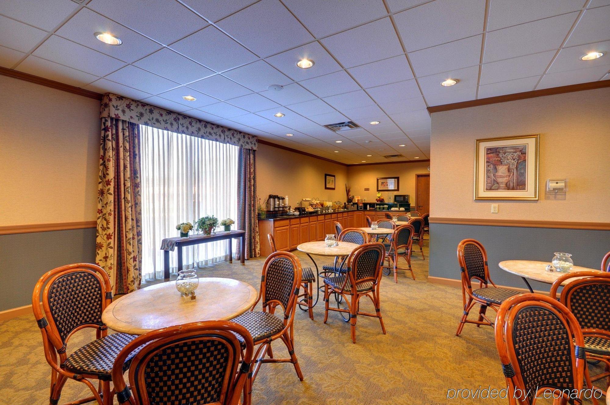 Red Roof Inn & Suites Dekalb Restaurace fotografie