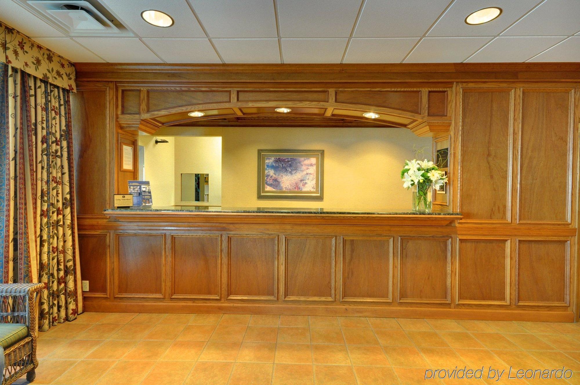 Red Roof Inn & Suites Dekalb Exteriér fotografie