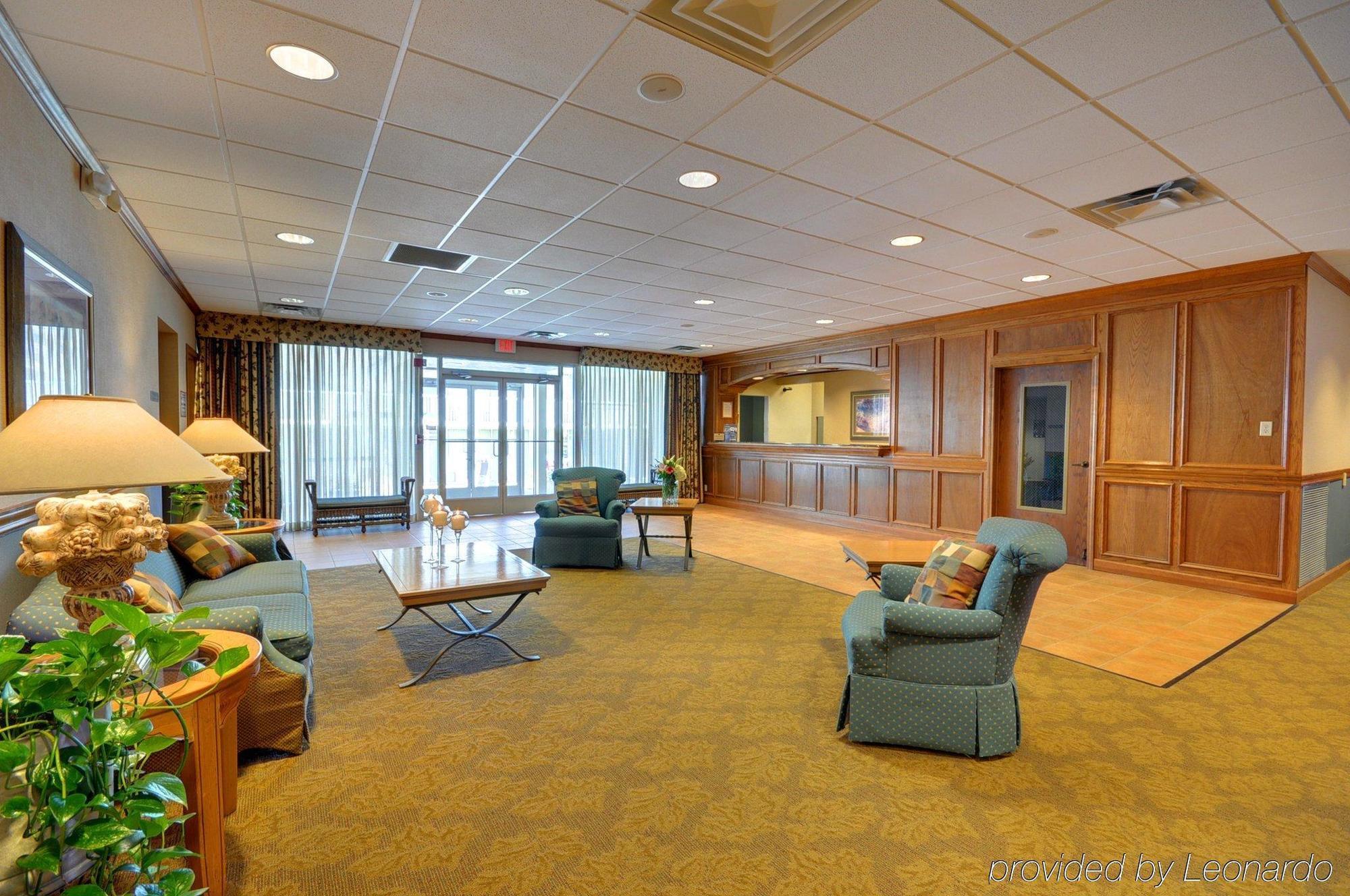 Red Roof Inn & Suites Dekalb Exteriér fotografie